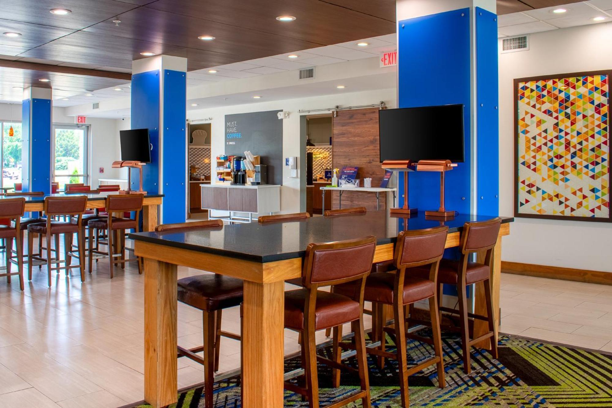 Holiday Inn Express & Suites - Yorkville By Ihg Exterior photo