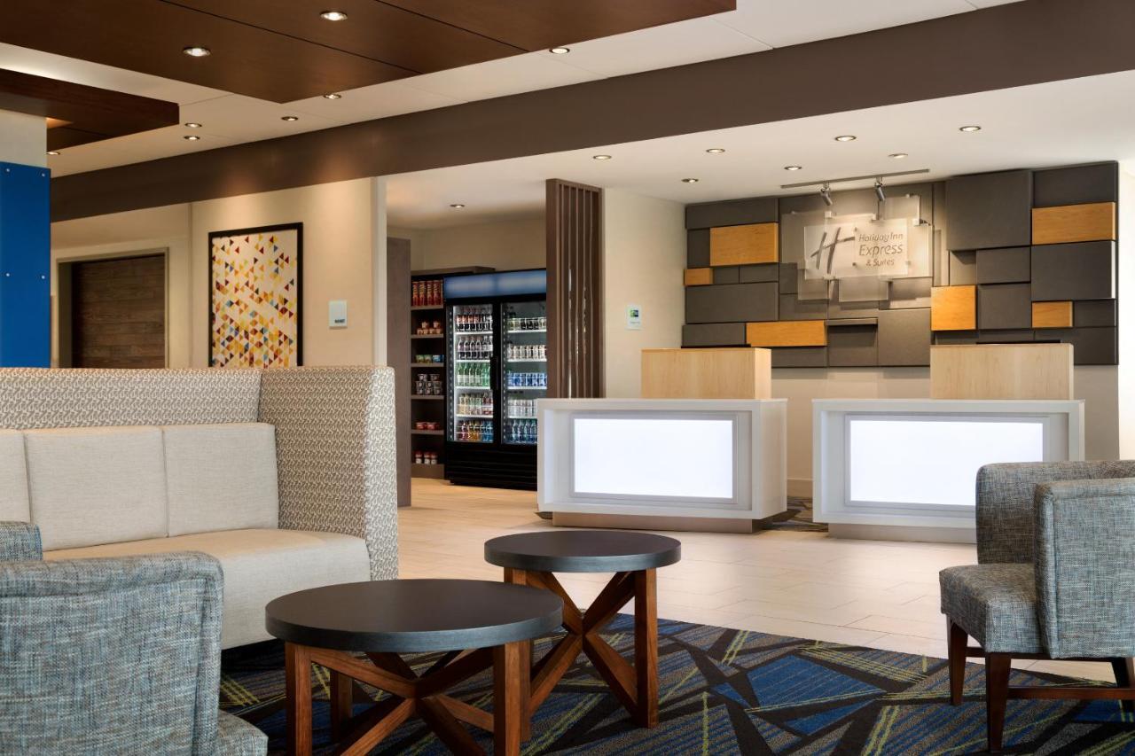 Holiday Inn Express & Suites - Yorkville By Ihg Exterior photo
