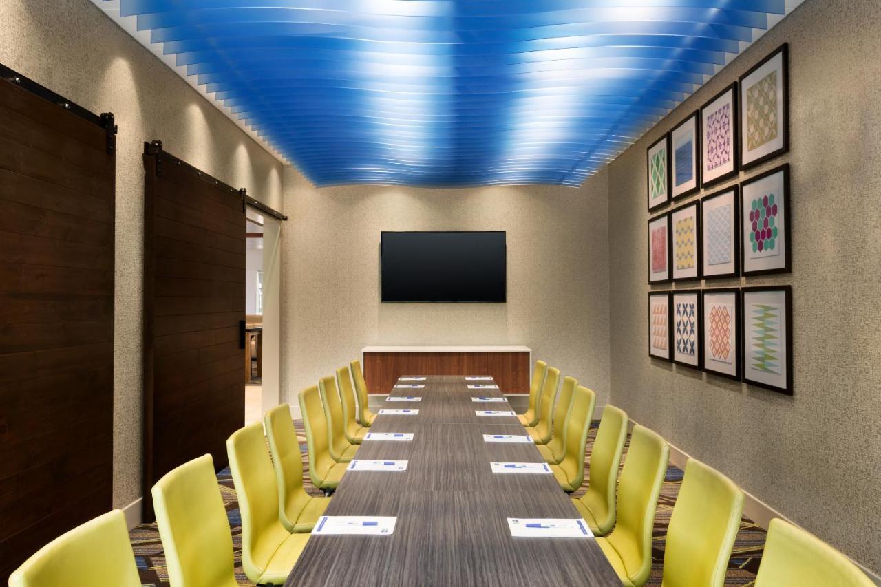 Holiday Inn Express & Suites - Yorkville By Ihg Exterior photo